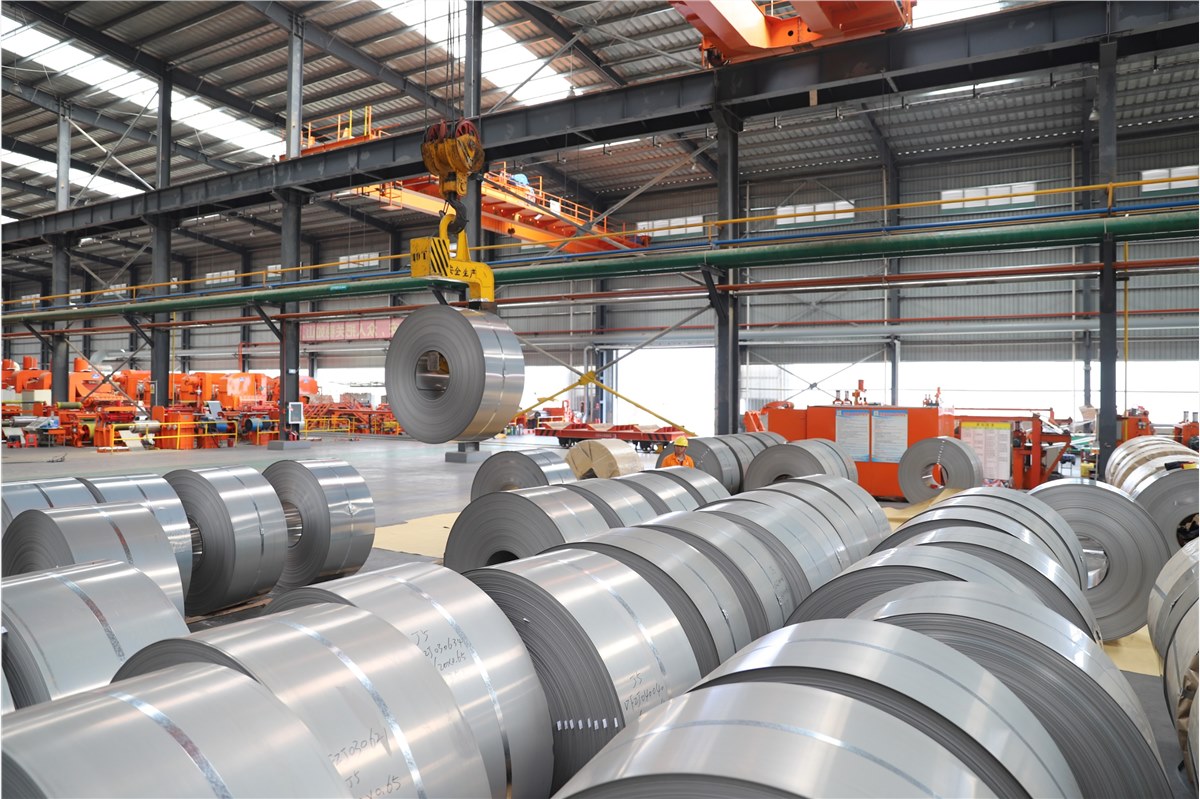 柳钢集团中金公司新品J2有突破：成功轧制0.35mm